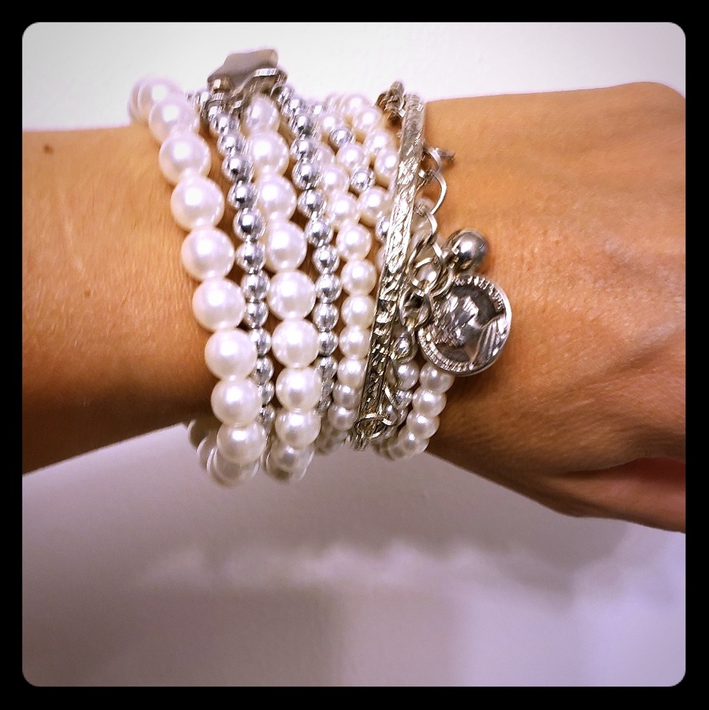 Eight beautiful stretchy bracelets
